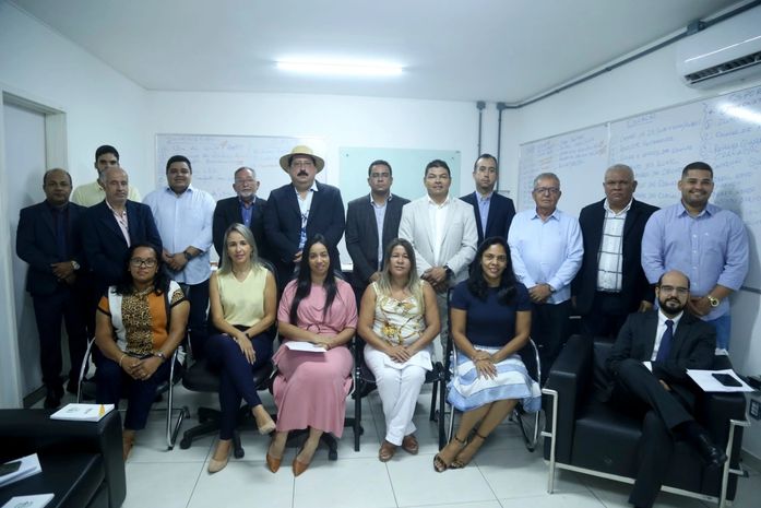Prefeito de Rio Largo, Gilberto Gonçalves empossa novos secretários municipais