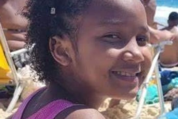 O homem estuprou, matou e jogou o corpo de Sophia, 11 anos, na lata do lixo.
Na véspera do aniversário, Levy, 4 anos, foi envenenado pelo pai