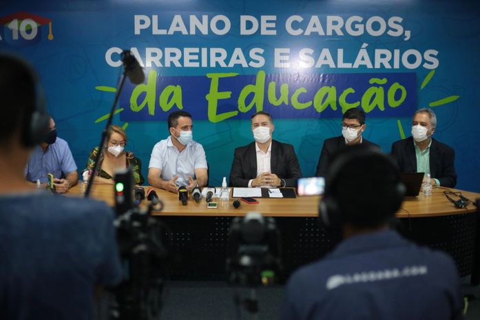 Novo PCCS da educação: servidores terão quatro salários reajustados ainda em 2021