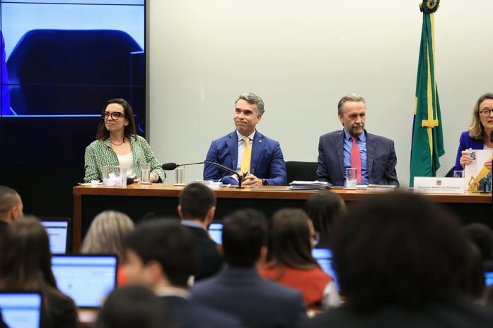 Deputado Rafael Brito seleciona aluna de Jornalismo para representar Alagoas no Estágio-Visita da Câmara