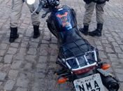 Dupla é detida como moto roubada na Via Expressa