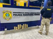 PRF prende motorista de aplicativo que transportava 5 kg de maconha