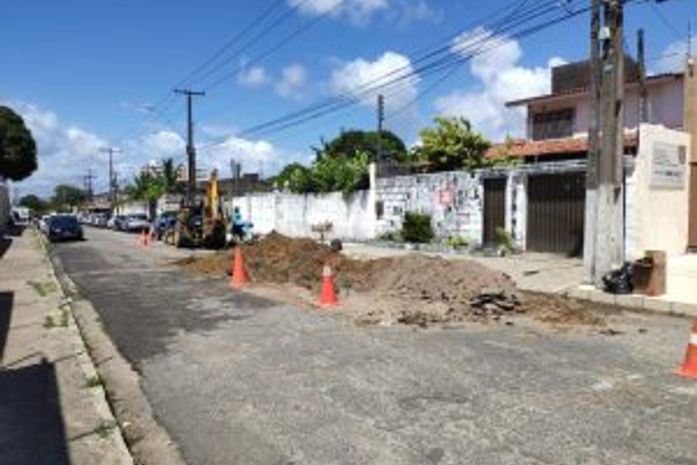 Conserto de adutora pode deixar seis bairros de Maceió sem água nesta quinta-feira