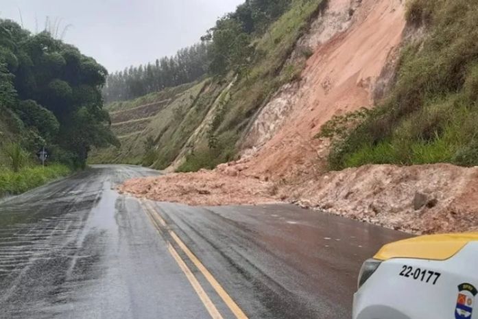 Confira os trechos das rodovias alagoanas bloqueados e liberados para tráfego de veículos