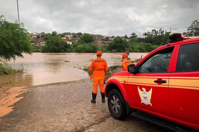 Chuvas deixam 722 pessoas fora de casa em oito municípios de Alagoas