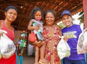 Peixe na Mesa: Prefeitura de Traipu realiza tradicional entrega de peixes e alimentos da Semana Santa 