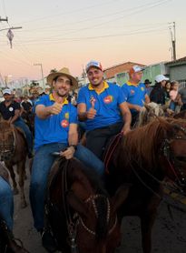 Na maior cavalgada de Igreja Nova, Geraldo Neto reafirma apoio a Guilherme Lopes para deputado estadual