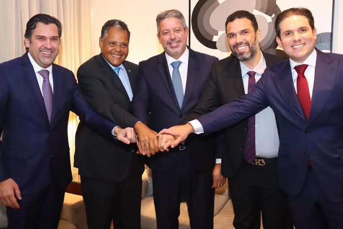 O que impede Isnaldo de suceder Arthur na presidência da Câmara