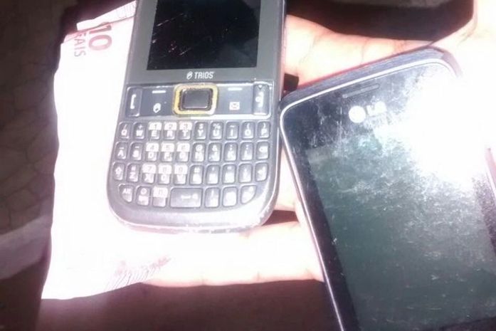 Celulares foram roubados pela dupla (Foto: 1ª CIA)