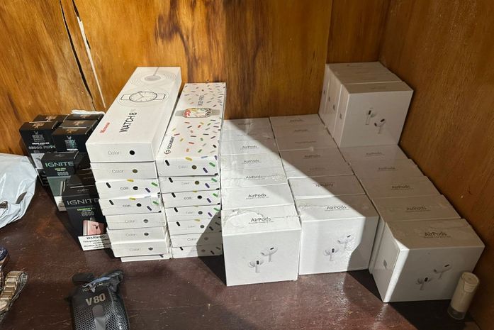 Uma pessoa é presa e eletrônicos são apreendidos durante operação da PF, em Maceió, contra comercialização de “vapes” pelas redes sociais