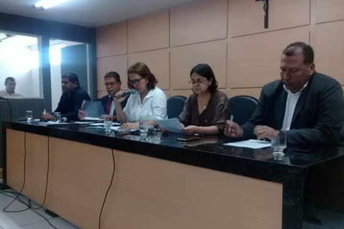 Vereadores votam projeto que obriga instituições de ensino superior apresentação de credenciamento