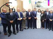 Quais os sinais que saltam da foto oficial do retorno dos trabalhos da Assembleia na semana passada?