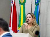 “Nenhuma criança pode perder o futuro por causa do câncer”, diz Jeannyne ao lançar PL que garante ensino a alunos em tratamento oncológico em Maceió