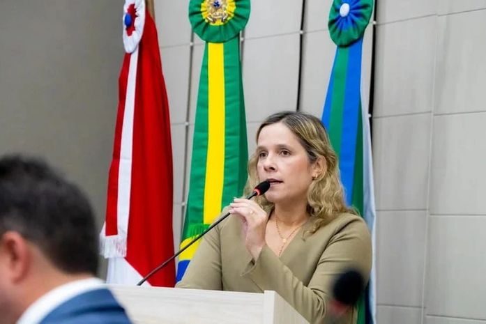 “Nenhuma criança pode perder o futuro por causa do câncer”, diz Jeannyne ao lançar PL que garante ensino a alunos em tratamento oncológico em Maceió