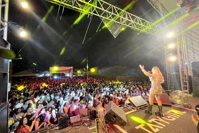 Procissão e shows artísticos encerram festejos de São Sebastião em Branquinha