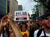 Isnaldo Bulhões votou SIM na PEC da Bandidagem e ganhou uma secretaria, em Alagoas. É mentira, Terta?!