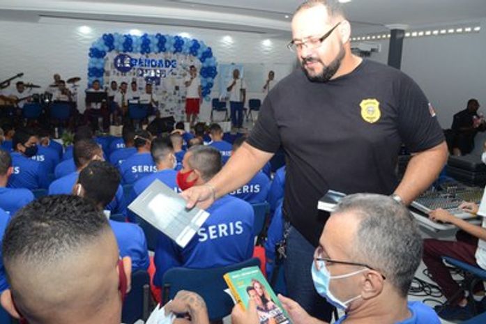 Projeto de reduzir tempo de penas pela leitura começa por Presídio Baldomero Cavalcanti