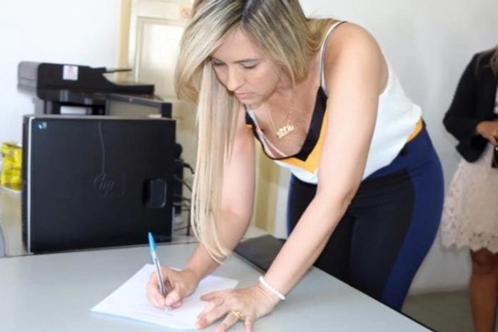 Prefeita Emanuella Moura