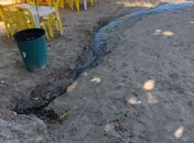 Esgoto em praia de Maragogi prejudica comércio e afasta turistas