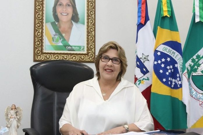 Cuidado, Célia Rocha!