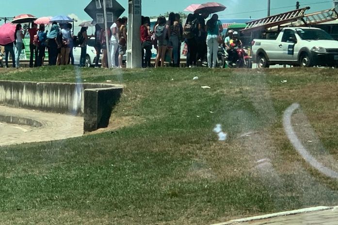 Vereador Fabiano Leão, cobra do governo do estado, construção de um ponto de ônibus, em frente ao Arapiraca Garden Shopping