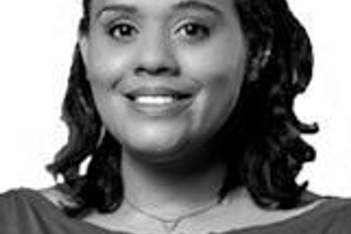 Mulher, negra, socióloga e candidata a governadora-tampão