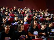 Alunos de Atalaia/AL têm 'Aulão' inédito do SAEB em cinema de Maceió