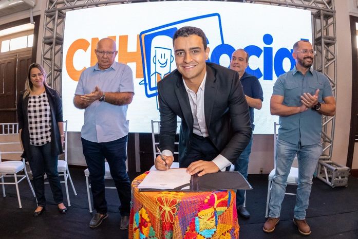 Prefeito JHC garante 2 mil novas vagas no programa CNH Social e oportuniza geração de empregos