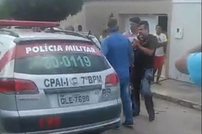 Viatura da PM levou Zé Emílio até helicóptero