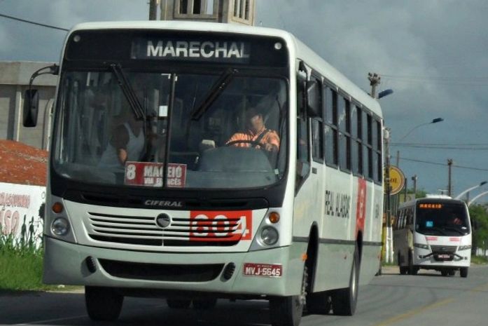 Ônibus da linha Marechal - Maceió, da Real Alagoas