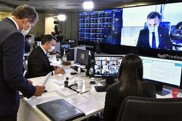Plenário referendou por 10 votos a 1 a liminar do ministro Luís Roberto Barroso que determinou instalação da Comissão.
