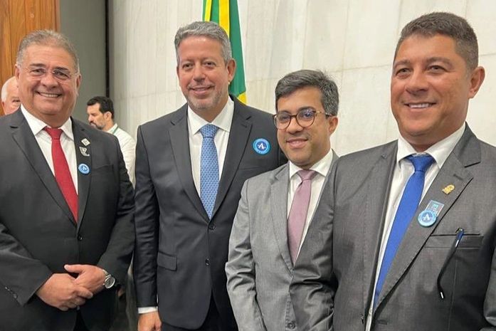 Prefeito George Clemente prestigia posse do deputado Arthur Lira e do senador Renan Filho