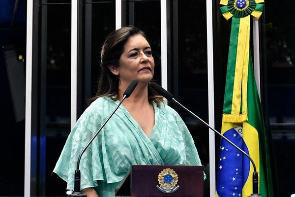 Eleitor de Maceió, Rodrigo Cunha se anima para entregar gabinete no Senado  a Eudócia Caldas