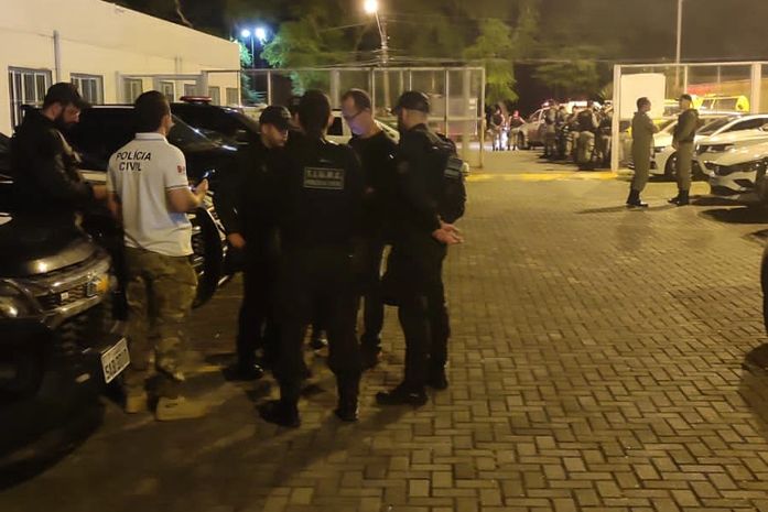 PC cumpre mandados de prisão preventiva em Maceió; suspeitos de matar taxista são presos