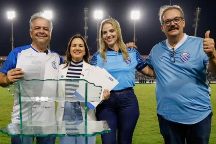 Governo de Alagoas assina patrocínio de R$ 2 milhões com CSA no Estádio Rei Pelé
