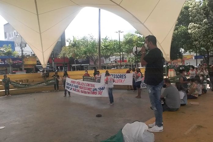 Mobilização dos professores da rede pública de Arapiraca ficou restrito apenas a Praça da Prefeitura