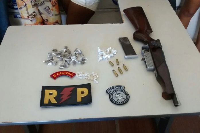 Operação policial desarticula quadrilha de tráfico de drogas em Roteiro