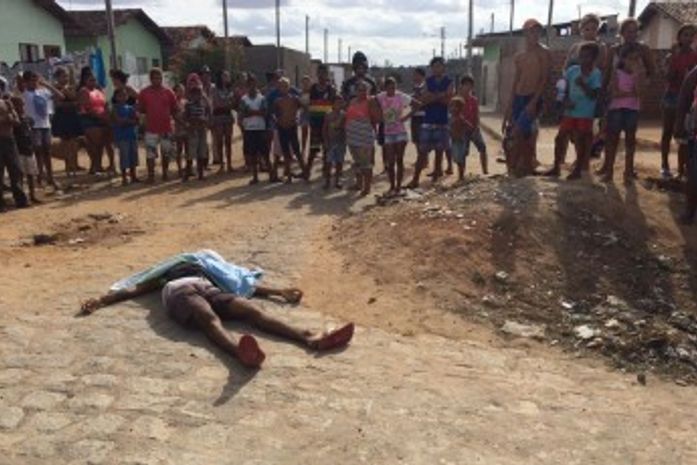 Adolescente é executado com tiros na cabeça