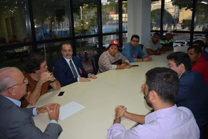 Governo intermedeia encontro entre movimentos e massa falida do Grupo JL