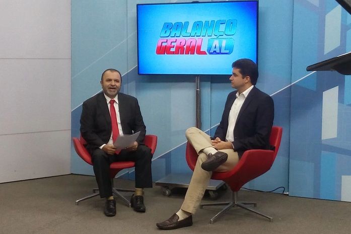 Ex-adversários se reencontram quatro anos depois em entrevista