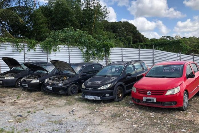 Mais de 80 veículos e sucatas serão leiloados de forma virtual