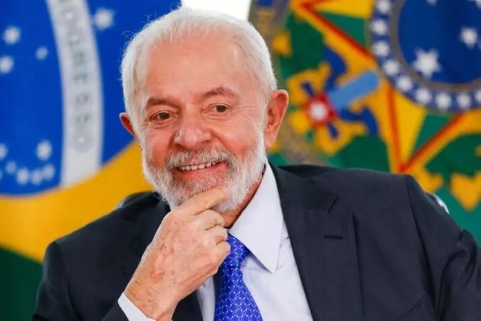 Lula sanciona com vetos primeira lei que regulamenta reforma tributária