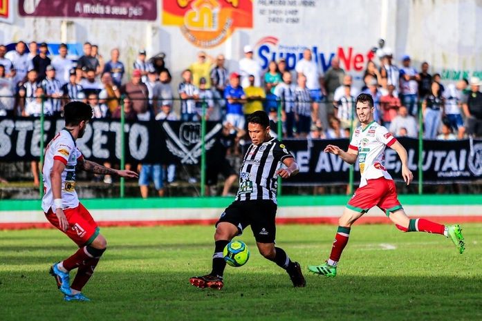 CSE vence o ASA por 2x0 em confronto marcado por expulsões e agressão a jogador alvinegro