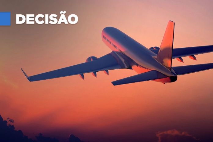 Empresa aérea que suspendeu atividades deve indenizar mulher por cancelamento do voo