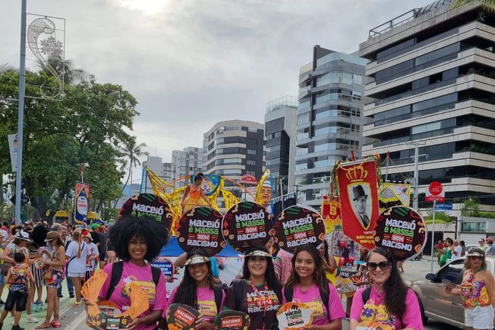 
Domingo de carnaval, a Ala Antirracista  e o Abre Alas  cheio de profissionalismo da equipe das meninas-Semuc, Prefeitura de Maceió
