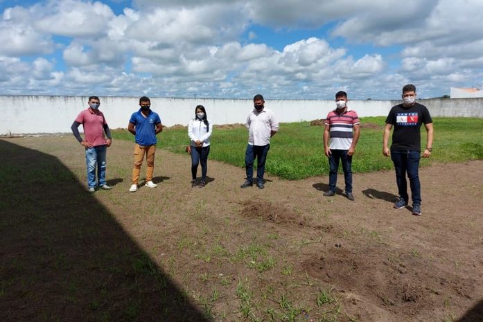 Comissões de Meio Ambiente e Qualidade de Vida e representantes da Agricultura visitam aéreas do Projeto “Horta Orgânica na Escola”