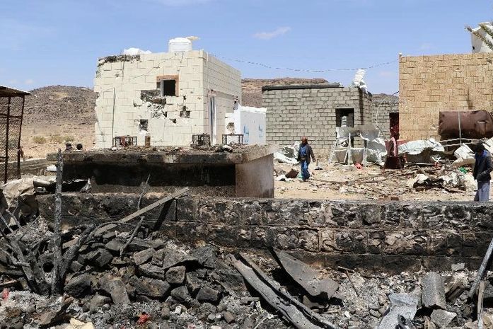 Bombardeio em festa de casamento mata cinco mulheres e deixa feridos no Iêmen