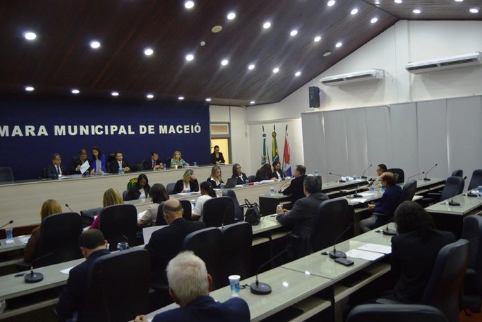 Vereadores aprovaram ainda premiação para escolas da rede municipal e alteração de nomes de ruas.