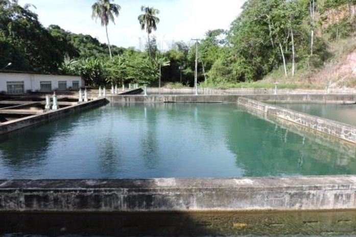 Casal realiza manutenção e mais de 25 bairros devem ficar sem água; veja quais são