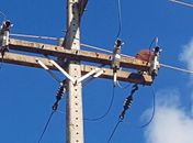 Poste de energia elétrica